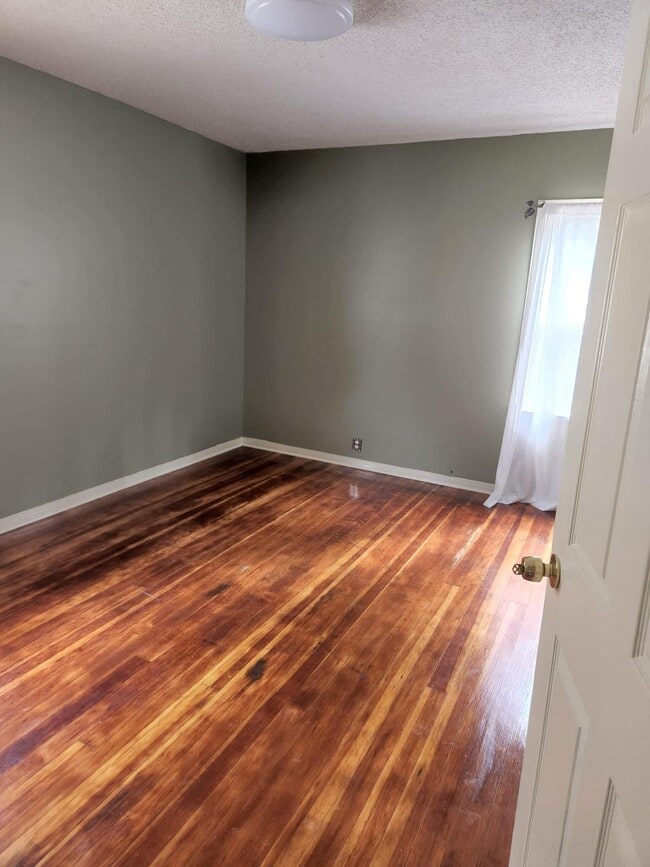 Upstairs west bedroom