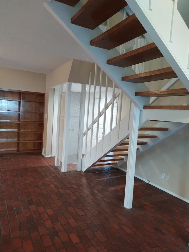 Photo - 7618 Village Trail Dr