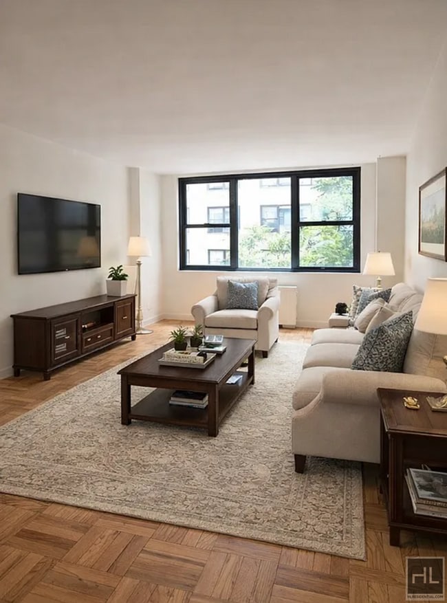 Building Photo - EAST 49 STREET Unit 3B