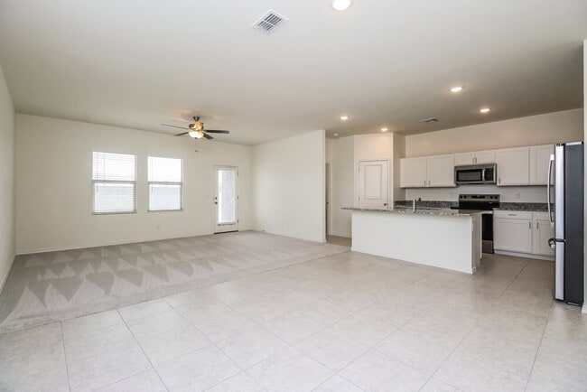 Photo - 32545 N Newby Dr