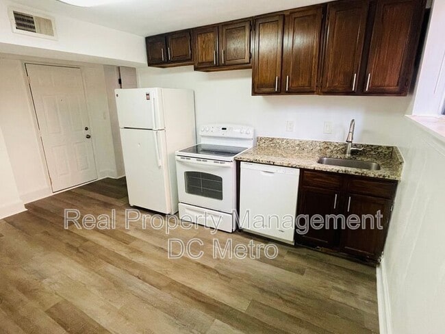 Photo - 815 Maryland Ave NE Unit #1