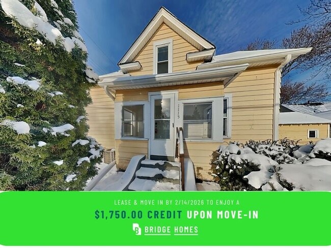 Building Photo - 1115 19th Ave NE