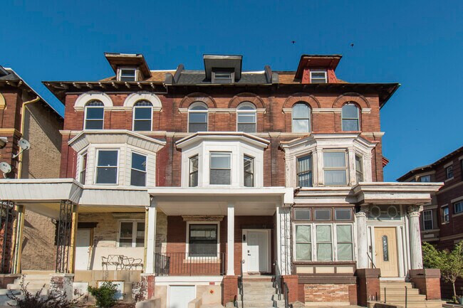 Photo - 1815 N 33rd St