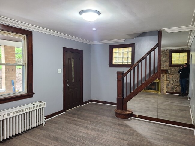 Photo - 1263 Grotto St