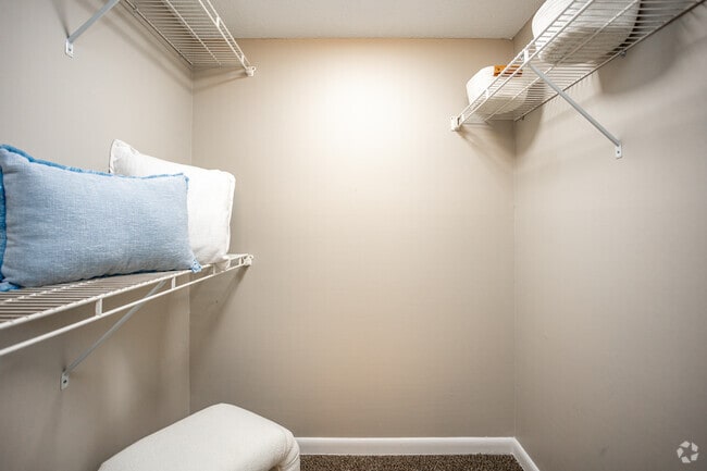 2BR, 2BA - 1,078SF - Primary Closet
