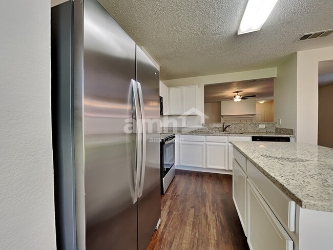 Photo - 5428 Kleberg Dr