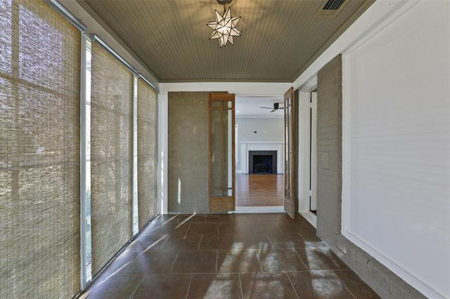 Photo - 7115 La Vista Dr