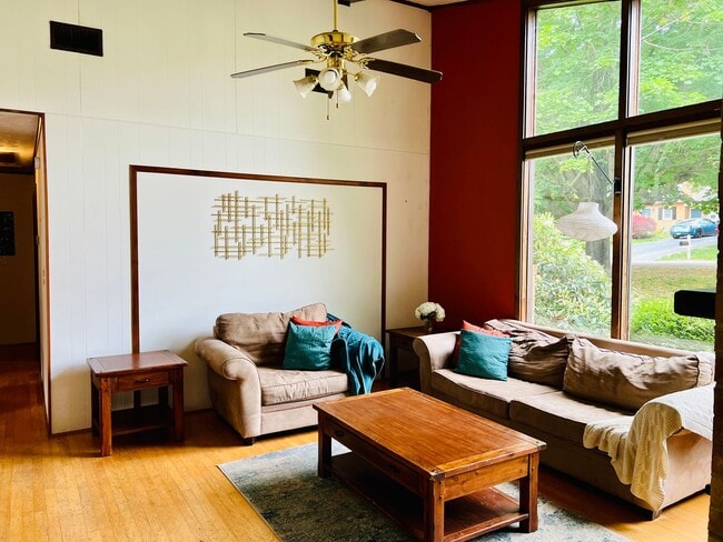 Photo - Charming 3 Bedroom Christiansburg Home