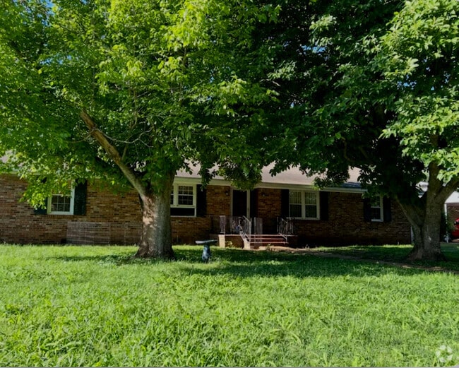 Building Photo - 1101 Winston Dr Rental
