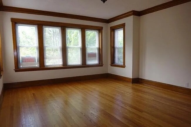 Photo - 5354 W Byron St