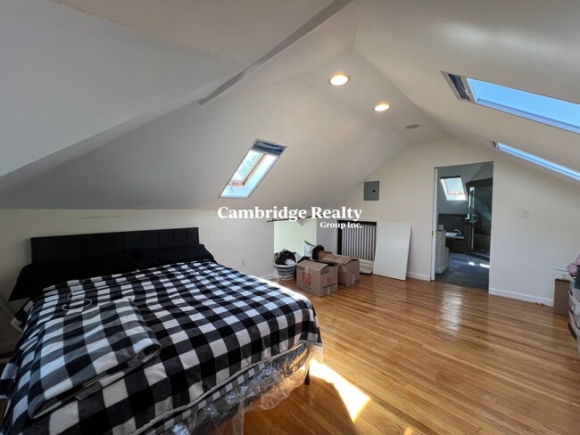 Building Photo - 88 Fellsway E Unit 2