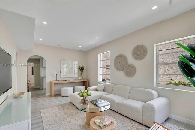 Photo - 1852 SW 22nd Terrace Apartamento Unidad 3