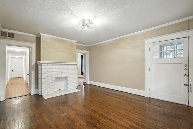 Photo - Beautiful 3-Bedroom Triplex in the Munger ...