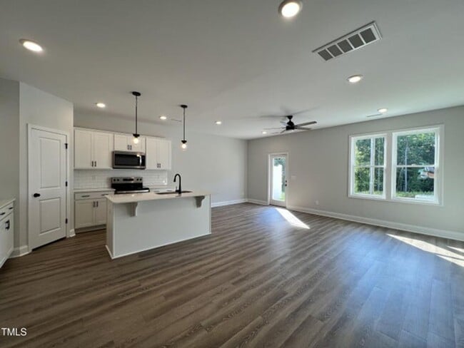 Photo - 3 Bedroom/2.5 Bath/Loft/1 Car Garage Townhome in Clayton