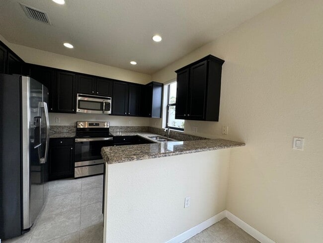 Photo - 3317 W 90th St