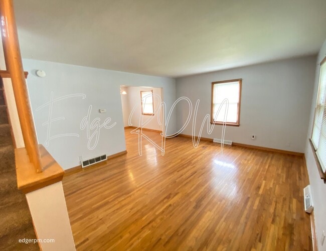 Photo - 222 Walnut St