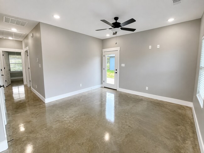 Photo - 1213 Oak Dr Unit 101