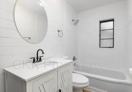 Photo - 4916 Jameson St