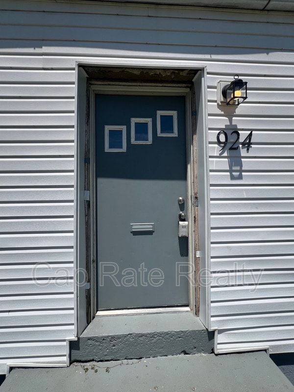 Photo - 924 E 18th Ave