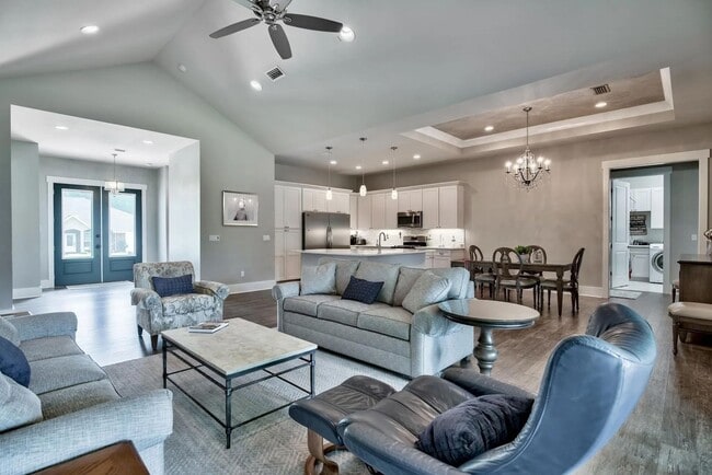 Photo - Spacious 4-Bedroom Home for Long-Term Lease in Holiday Shores | Miramar Beach, FL