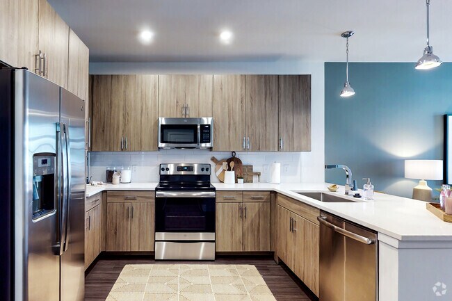 1BR, 1BA - 694 SF