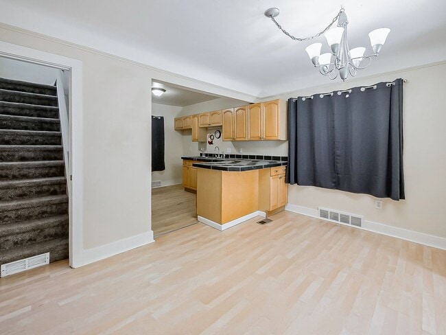 Photo - Charming 3 Bedroom Home Available in Quiet Pontiac Neighborhood