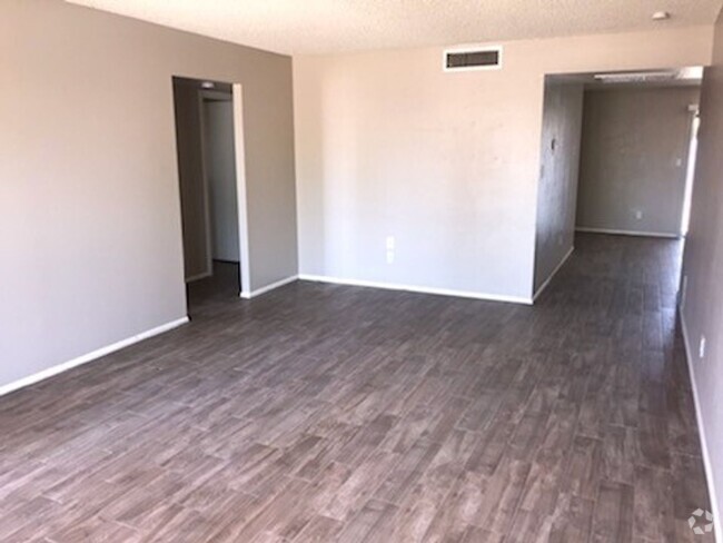 Building Photo - Great Tempe Location! 3 Bed 2 Bath Home wi...