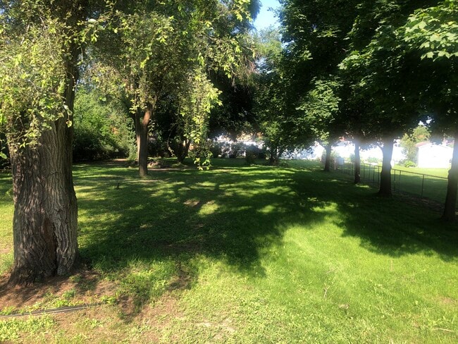 Photo - 10255 Wayne Rd