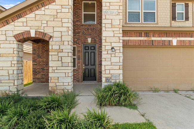 Photo - 4822 Hickory Deer Ln