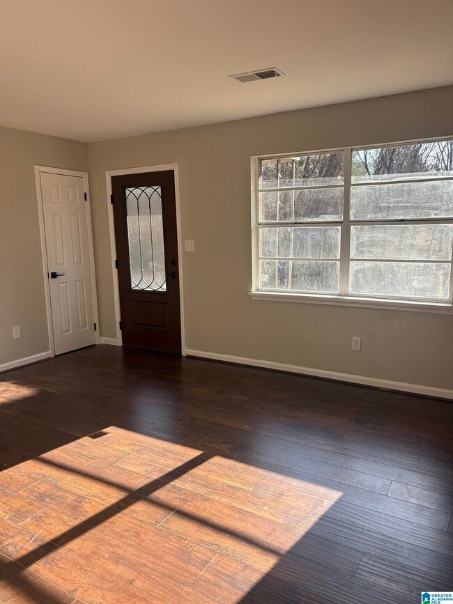 Photo - 8227 Country Cir