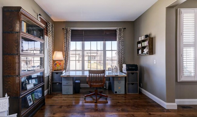 Photo - Gorgeous 4 Bedroom In The Grove!!