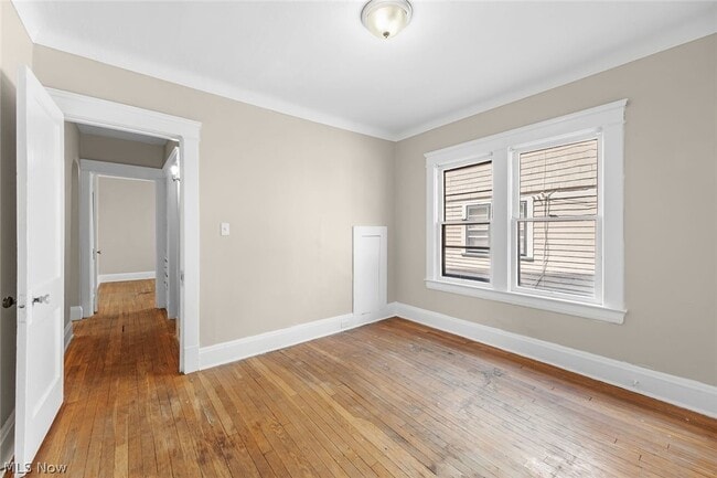 Building Photo - 1695 Glenmont Rd Unit Lower