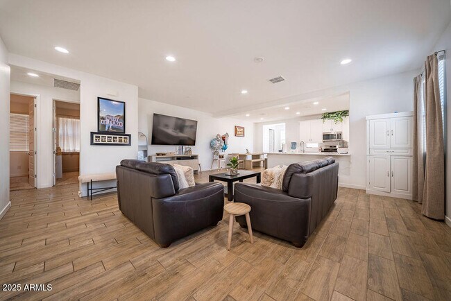 Photo - 4911 N 193rd Dr