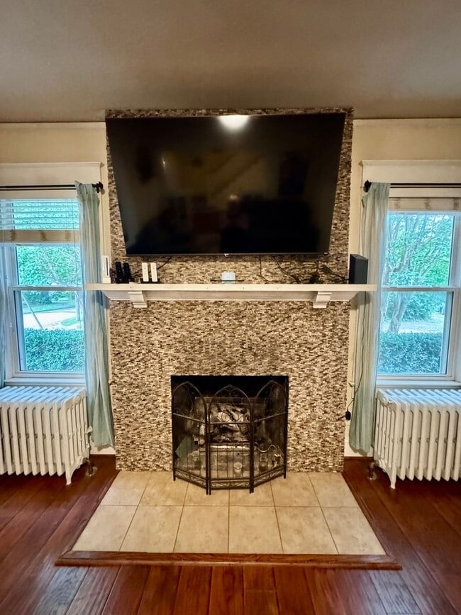Photo - Beautiful Spacious Home with Mother-in-Law Suite