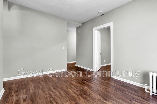 Photo - 135 Elmwood Ave Unidad 3