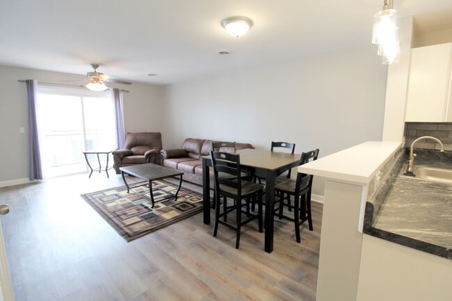 1396 Hunters Rd
