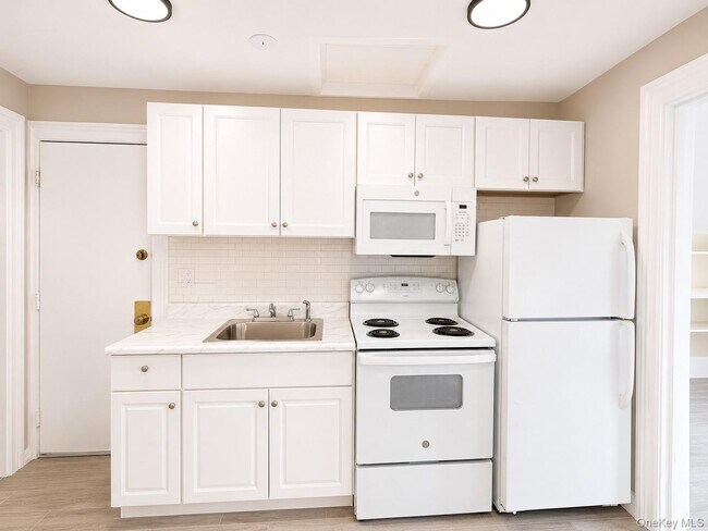 167 Liberty St Unit 3