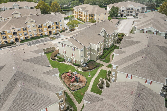 Villa Valencia Apartments