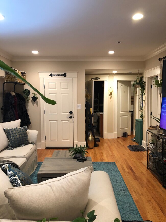 Open Living Area - Family Room - 147 Hudson St Unit 1