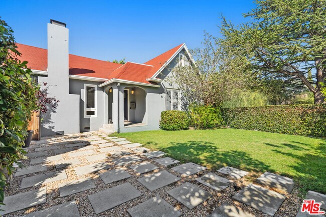 Building Photo - 949 S Muirfield Rd