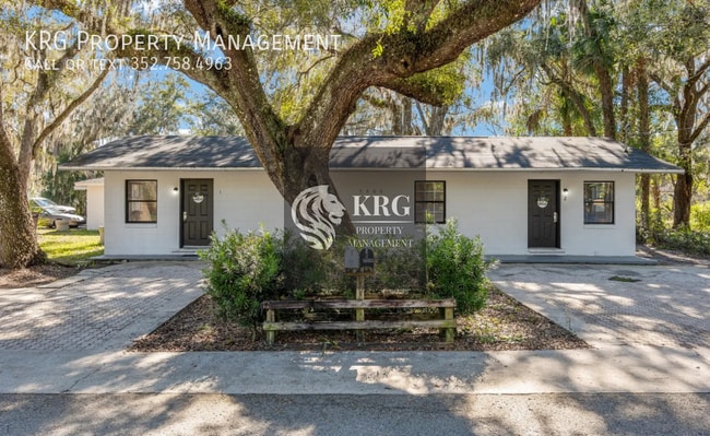 Building Photo - 5600 NE 32nd St Unit 2