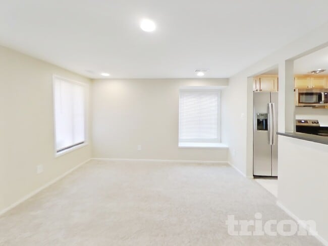 Photo - 9616 Brassie Way