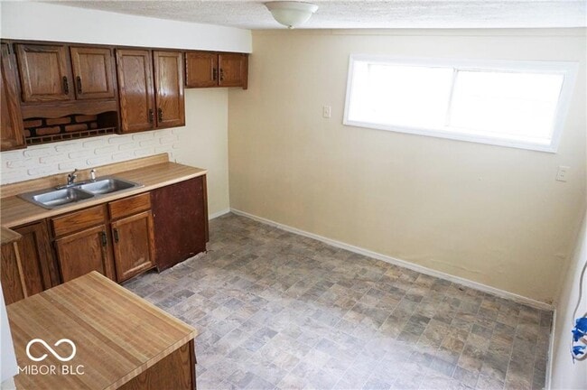 Photo - 3535 N Brentwood Ave