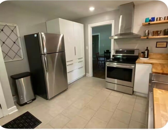 Photo - 3616 Skyview Dr SE