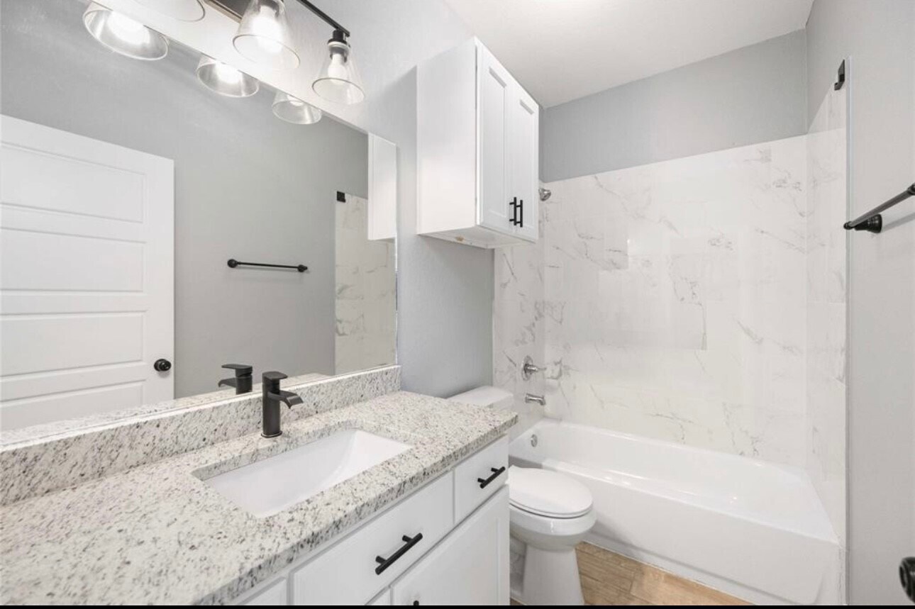 Photo - 5037 Van Fleet St