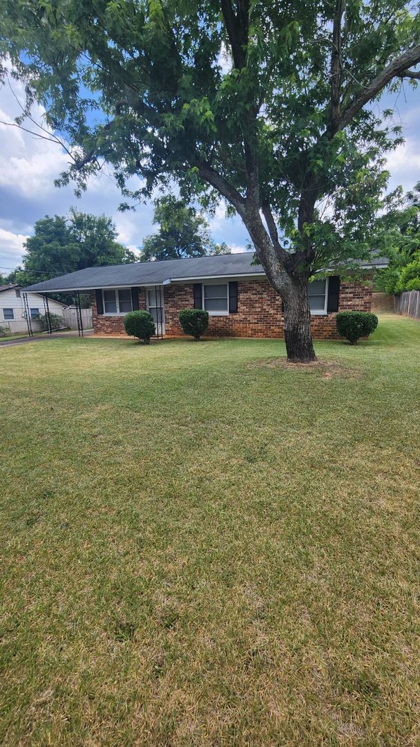 North Augusta 3BD 1.5BTH House Now Available! - North Augusta 3BD 1.5BTH House Now Available!