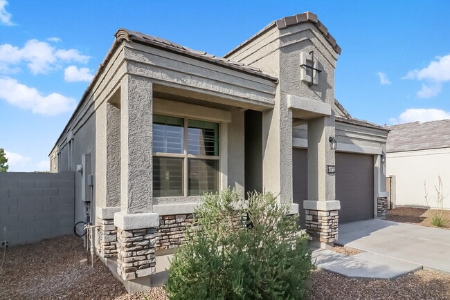 Photo - 25569 W Desert Dr