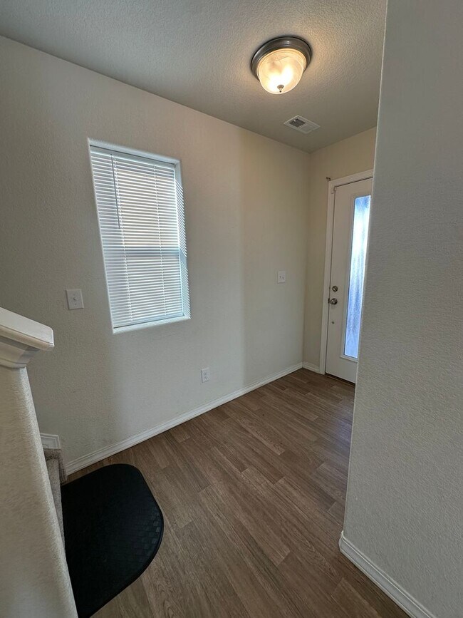 Photo - 5253 Painted Sky View