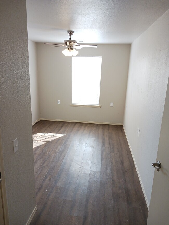 Crown Pointe/Wolfe Run Apartments Duenweg, MO