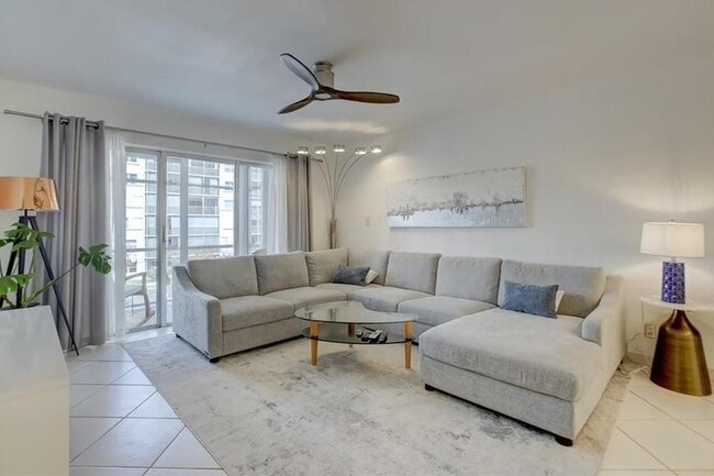Photo - 3020 NE 16th Ave Unit 304